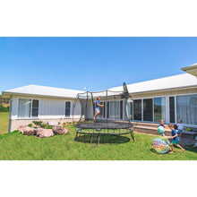 Springfree Medium Oval Trampoline - Oval Trampolines